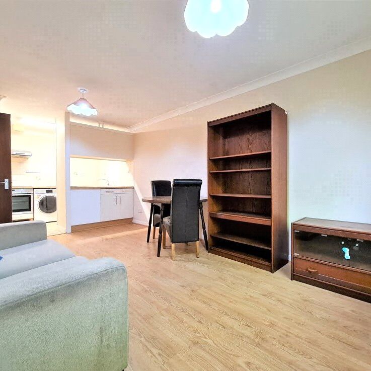 Romana Court, Sidney Road, Staines-upon-Thames, Surrey, TW18 4QJ - Photo 1