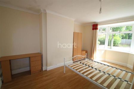 1 bedroom in a house share to rent - Photo 5