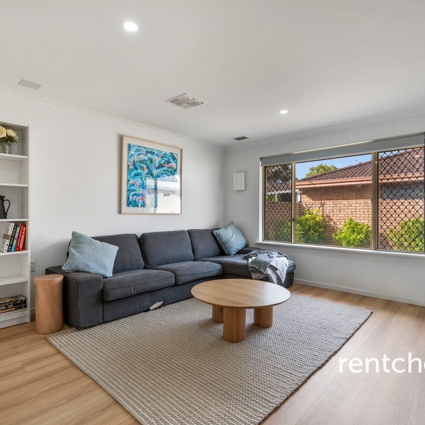 Modern and Comfortable 3-Bedroom Villa in Prime Rivervale Location - Photo 1