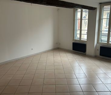 Appartement à louer dans le centre-ville de MARINES (Val d'Oise). - Photo 2