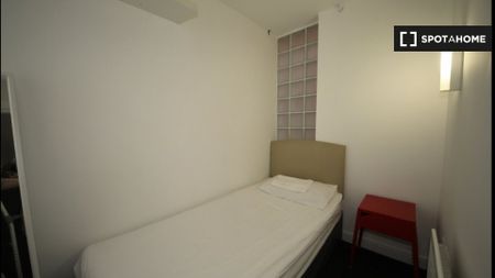 3-bedroom apartment for rent in Temple Bar, Dublin - Photo 4