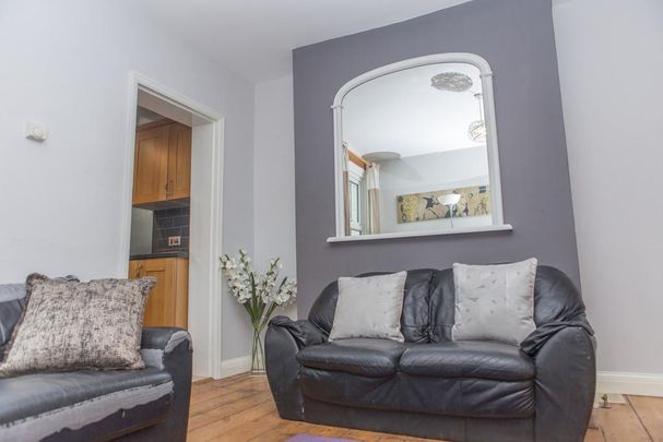 5 bedroom semi-detached house to rent - Photo 1