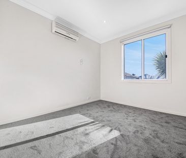 LOLVEY THREE BEDROOM TOWNHOUSE IN QUIET LOCATION - Photo 4