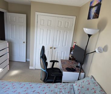 For Lease - 12 Whitewater Street, Whitby, Ontario - Photo 5