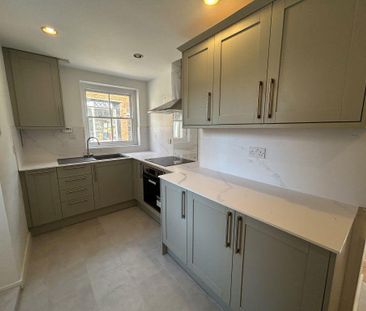 2 bedroom semi-detached house to rent - Photo 4