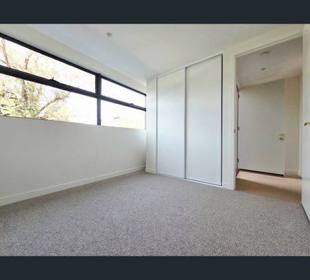 3/583 Ferntree Gully Road, Glen Waverley, Vic 3150 - Photo 3