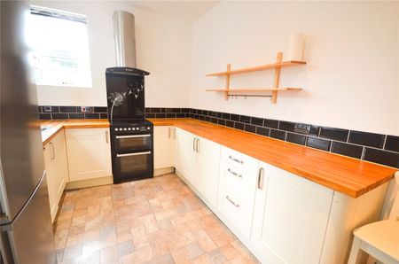 Laburnum Road, Denton, Tameside, M34 2ND - Photo 5