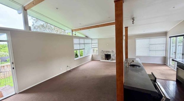 Family Friendly Home - Photo 1