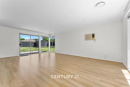Completely Renovated Home in Narre Warren South! - Photo 2