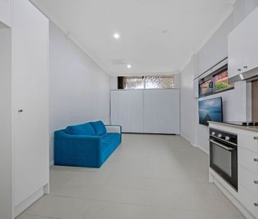 Modern Studio Located in a Great Location - Photo 4