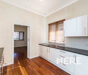 30 Murchison Street, SHENTON PARK WA 6008 - Photo 5