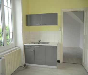 Location Appartement 4 pièces 88m² CHALON SUR SAONE 71100 - Photo 4