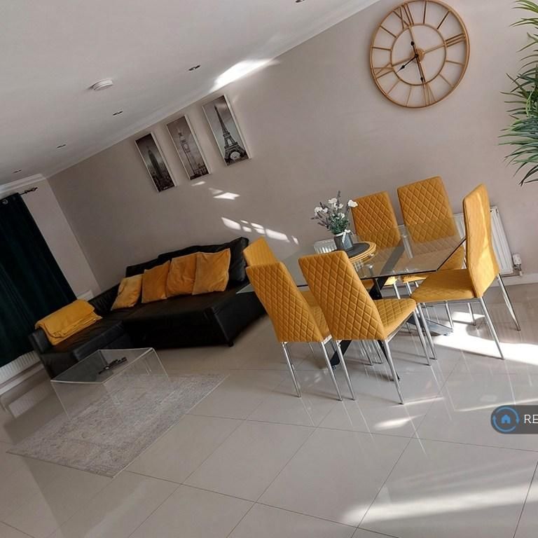 3 bedroom terraced house to rent - Photo 1