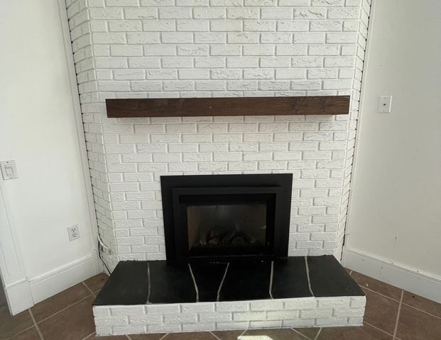 Lower unit in house – Glenrosa - Photo 1