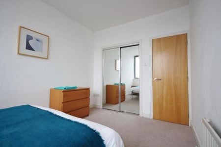 1 bedroom flat to rent - Photo 2