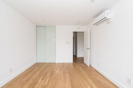 240 Oriole Parkway - Photo 4