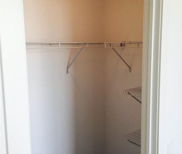 For Lease - 2212 Lakeshore Boulevard Unit# 2709, Toronto, Ontario - Photo 4