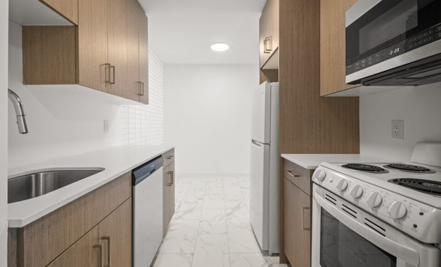 800 Beverley Street – Unit B, Winnipeg, MB - Photo 1