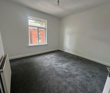 2 bedroom semi-detached house to rent - Photo 5