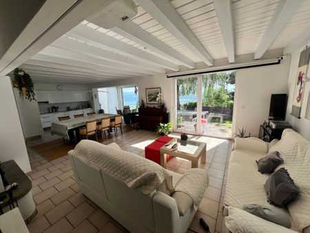 Charmante maison individuelle de 5.5 pièces avec piscine, vue exceptionnelle et grand jardin à Villars-Burquin (Tévenon VD) - Photo 2