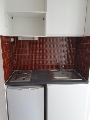 Studio de 18.90 m² avec kitchenette équipée. - Photo 4