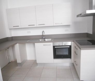 Location Appartement 2 pièces 51m² ST OMER 62500 - Photo 2