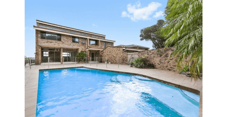 Family Home with Panoramic Views - Photo 4