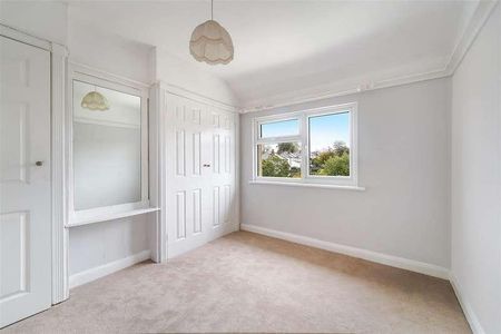 Oaks Way, Carshalton, SM5 - Photo 5