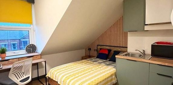 1 bedroom in a house share to rent - Photo 2