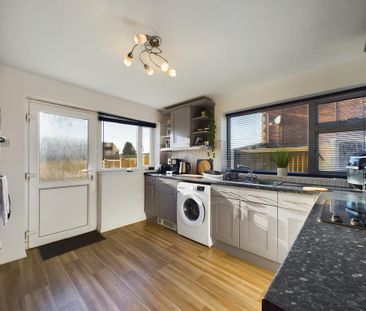 3 bedroom end of terrace house to rent - Photo 6