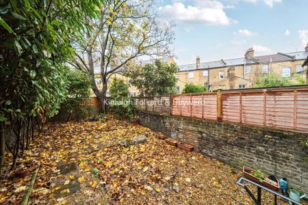 2 bedroom terraced house to rent - Photo 4