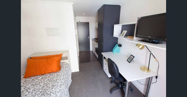 Fully furnished studio Accomodation - Photo 1