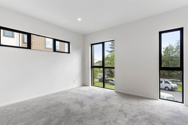 Modern Luxury - Unbeatable Location - Photo 1