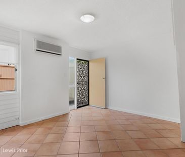 Charming Townhouse in Prime Location - Photo 1