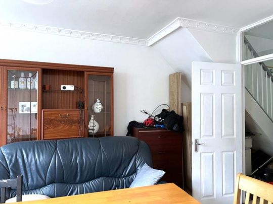 3 bedroom flat to rent - Photo 1