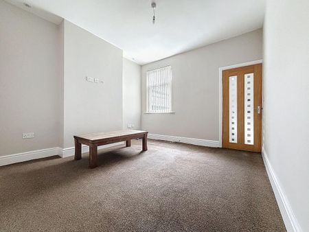 2 bedroom terraced house to rent - Photo 2