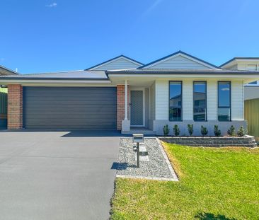 Stunning Brand New Family Home - Photo 5