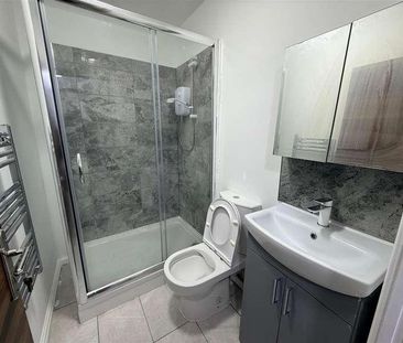 St. Georges Street, Bolton, BL1 - Photo 3