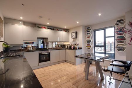 2 bedroom apartment to rent - Photo 4