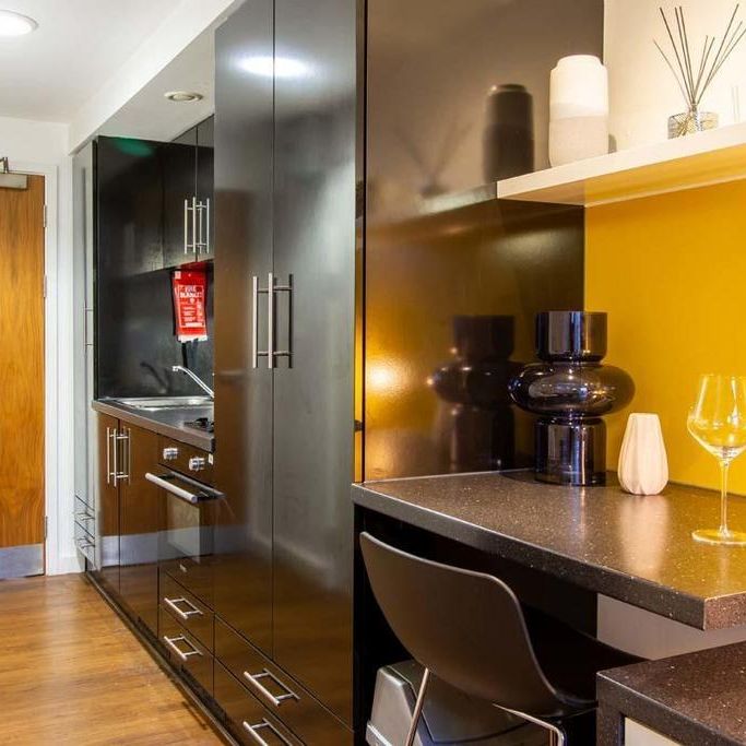 Studio to rent - Photo 1