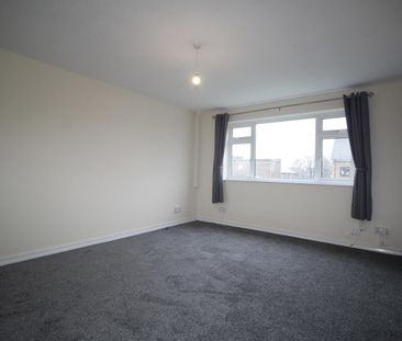 2 Bedroom Maisonette - Upper To Let - Photo 1