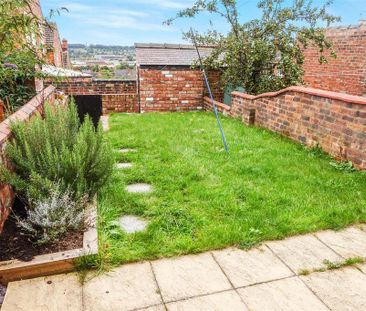 3 bedroom terraced house to rent - Photo 3