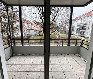 Einziehen und Wohlfühlen! 3-Zimmer-Wohnung mit Balkon - Foto 1