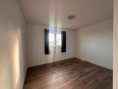 For Lease - 1330 Lawson Road, London North, Ontario - Photo 2