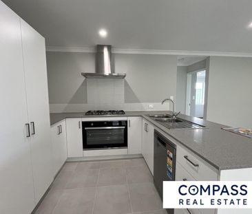 Brand new 4 bedroom house - Photo 4