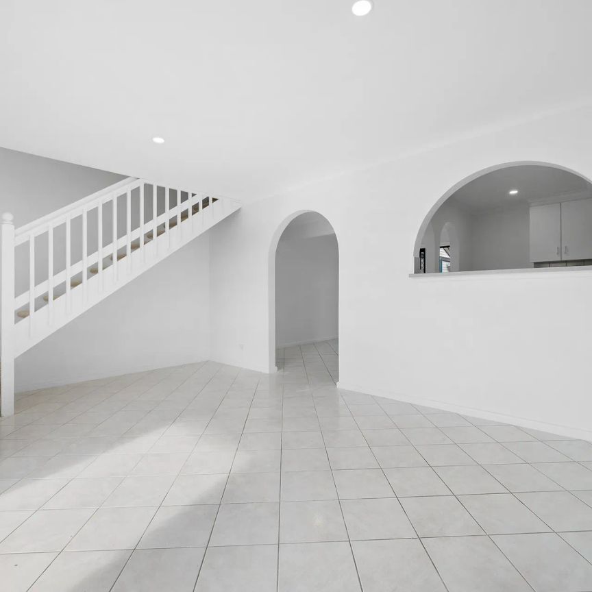 Charming 3-Bedroom Home in the Heart of North Haven - Photo 1