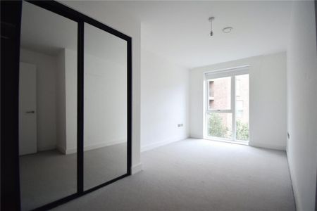 3 bedroom apartment to rent - Photo 2