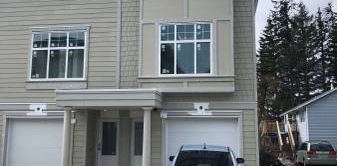 Modern 3Bedroom Townhouse ( End Unit) Avail Oct 1st or 15th - Photo 2