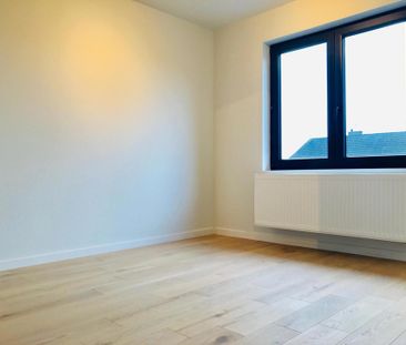 Gerenoveerde 4-slaapkamer woning met grote tuin en garage! - Photo 4