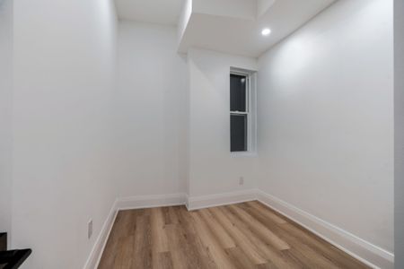 For Lease - 2555 Dundas Street Unit# Main Floor, Toronto, Ontario - Photo 5